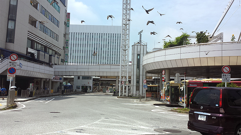 戸塚駅前