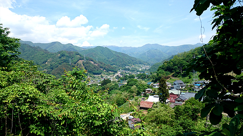 笹子峠から見る集落